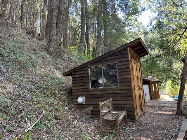 17215 Sweetwater Trl, Grass Valley, CA 95945