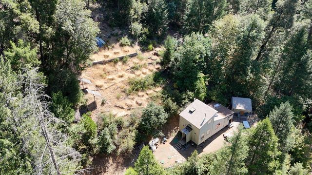 17215 Sweetwater Trl, Grass Valley, CA 95945