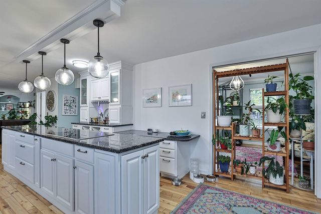 2263 Forest Lawn Drive, Florence, KY 41042