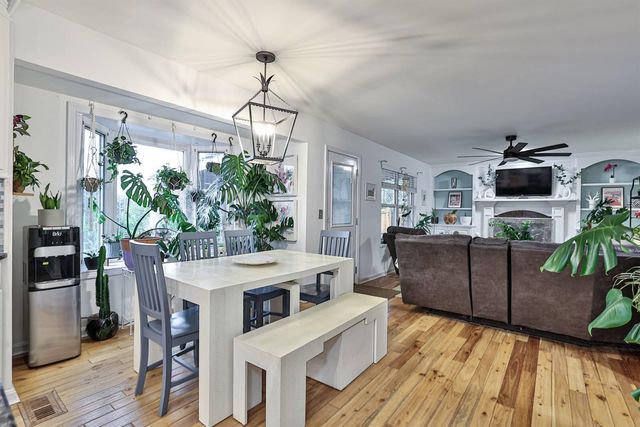 2263 Forest Lawn Drive, Florence, KY 41042