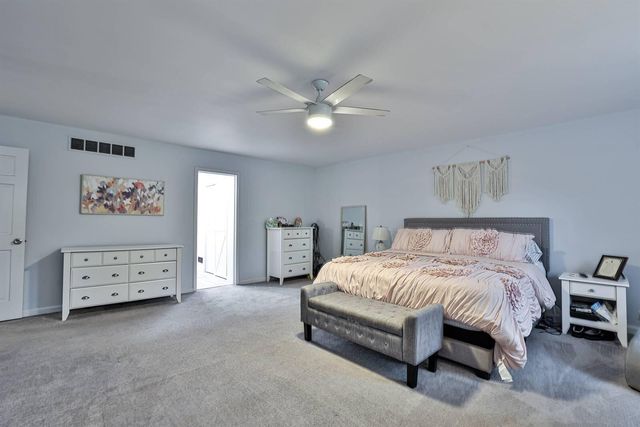 2263 Forest Lawn Drive, Florence, KY 41042