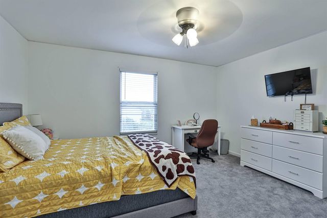 2263 Forest Lawn Drive, Florence, KY 41042