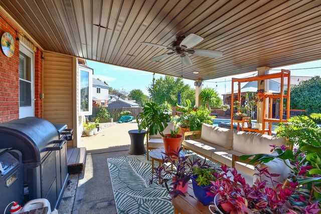 2263 Forest Lawn Drive, Florence, KY 41042