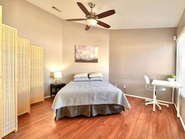 1690 Silver Glen Avenue, Las Vegas, NV 89123