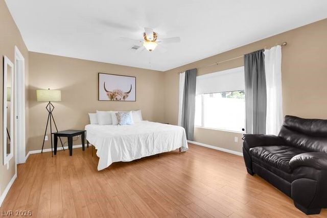 1690 Silver Glen Avenue, Las Vegas, NV 89123