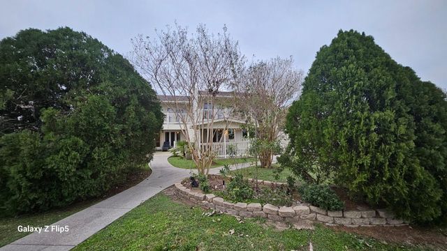 4309C Young Street, Pasadena, TX 77504