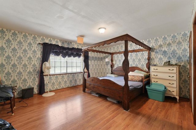 31926 Dobbin Huffsmith Road, Magnolia, TX 77354