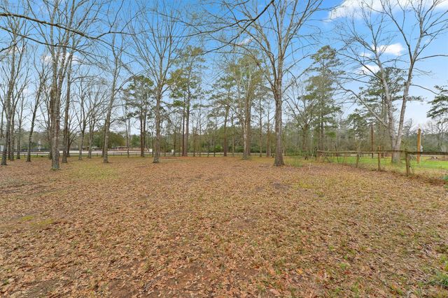31926 Dobbin Huffsmith Road, Magnolia, TX 77354