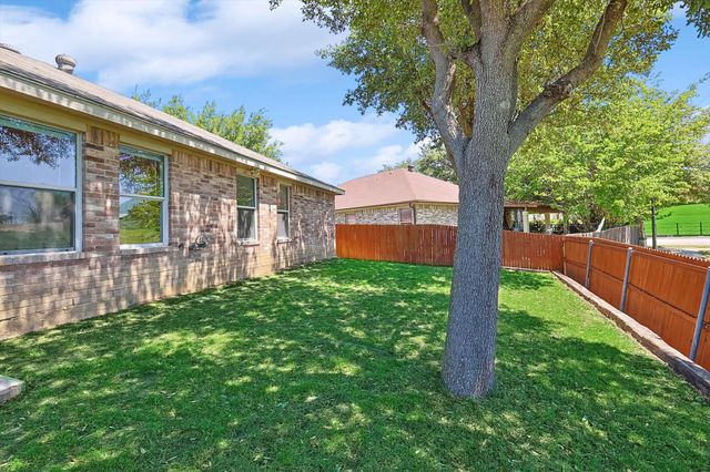 5424 Elk Ridge Drive, Watauga, TX 76137