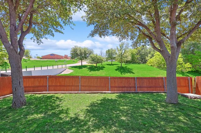 5424 Elk Ridge Drive, Watauga, TX 76137