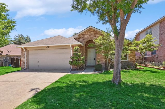 5424 Elk Ridge Drive, Watauga, TX 76137