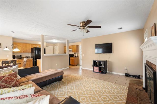 905 Ahearn Court, Suwanee, GA 30024