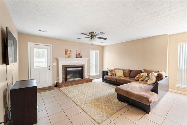 905 Ahearn Court, Suwanee, GA 30024