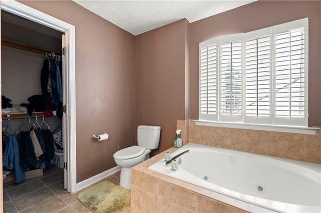 905 Ahearn Court, Suwanee, GA 30024