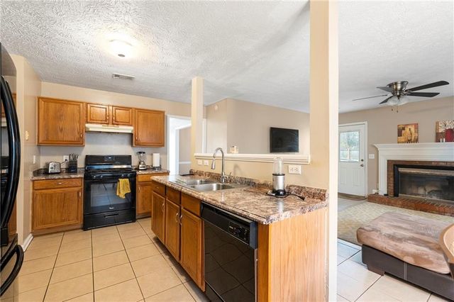 905 Ahearn Court, Suwanee, GA 30024