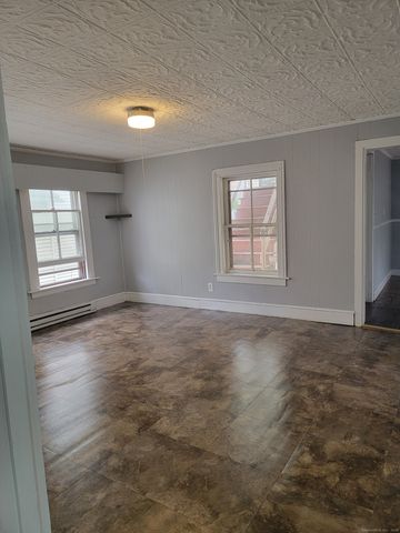 38 East Dover Street 2, Waterbury, CT 06706