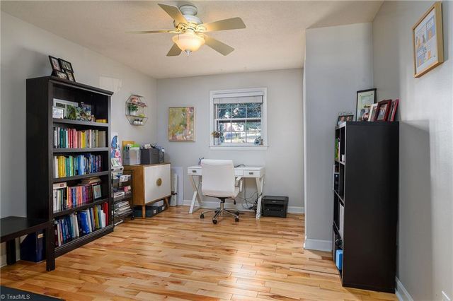 652 Valleybrook Lane, Winston-salem, NC 27104