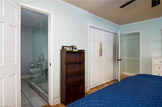 652 Valleybrook Lane, Winston-salem, NC 27104