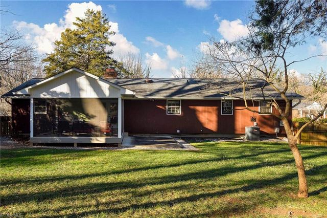 652 Valleybrook Lane, Winston-salem, NC 27104