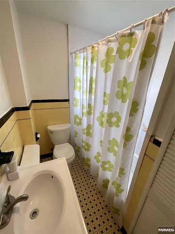 189 Prospect Avenue, North Arlington, NJ 07031