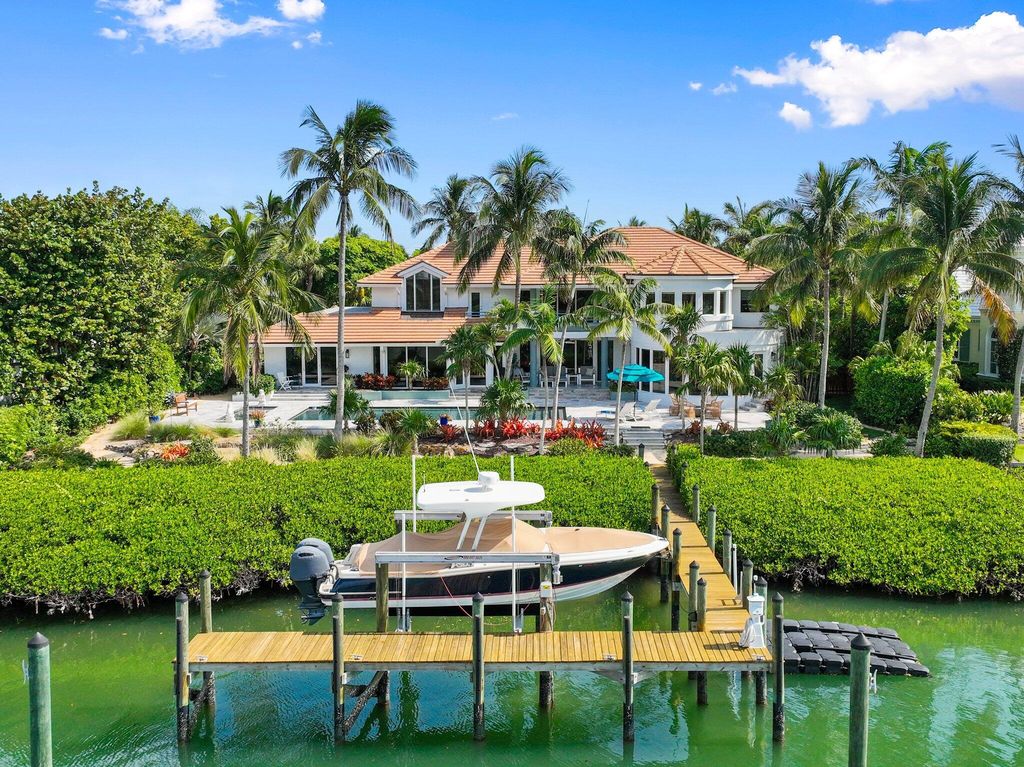 6460 SE Harbor Circle, Stuart, FL 34996