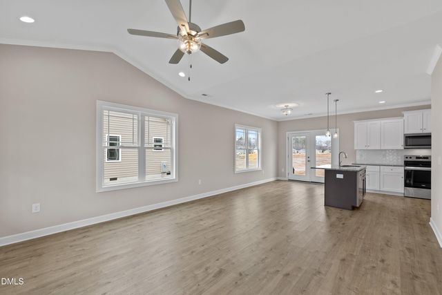 930 Micro Road W, Selma, NC 27576