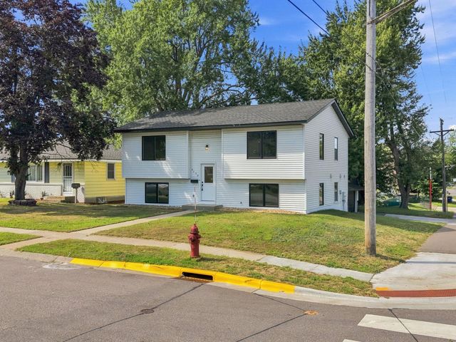 5256 4th Street NE, Columbia Heights, MN 55421