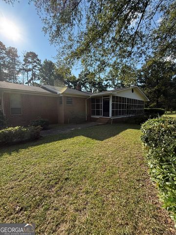 530 E Church Street, Sandersville, GA 31082