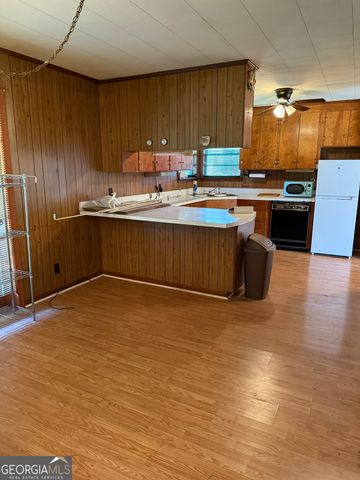 530 E Church Street, Sandersville, GA 31082