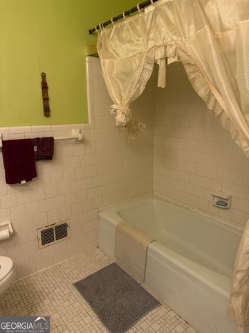 530 E Church Street, Sandersville, GA 31082