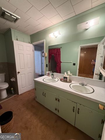 530 E Church Street, Sandersville, GA 31082