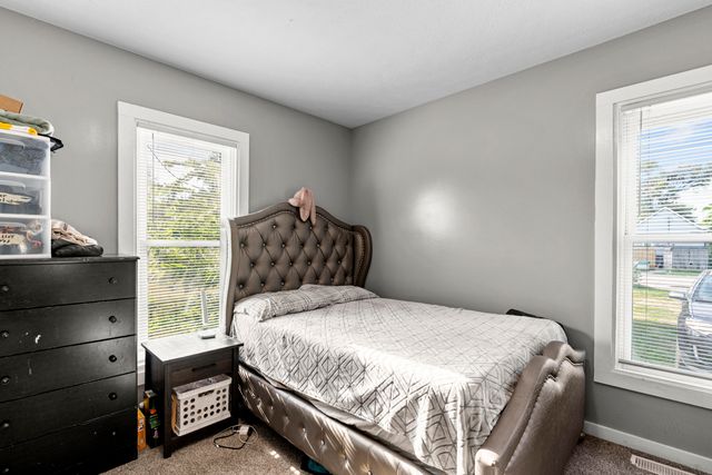 1302 AVENUE B, Council Bluffs, IA 51501