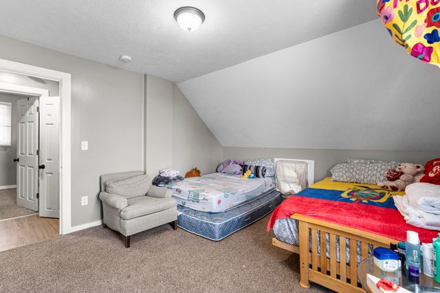 1302 AVENUE B, Council Bluffs, IA 51501