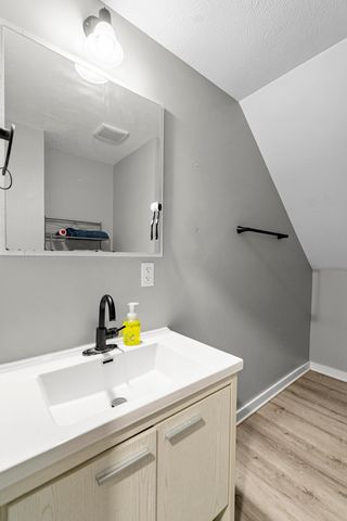 1302 AVENUE B, Council Bluffs, IA 51501