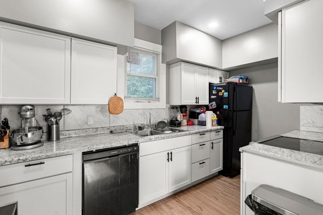 1302 AVENUE B, Council Bluffs, IA 51501