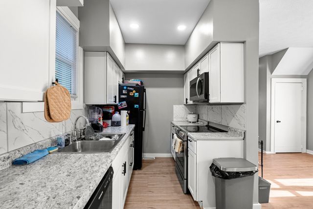 1302 AVENUE B, Council Bluffs, IA 51501