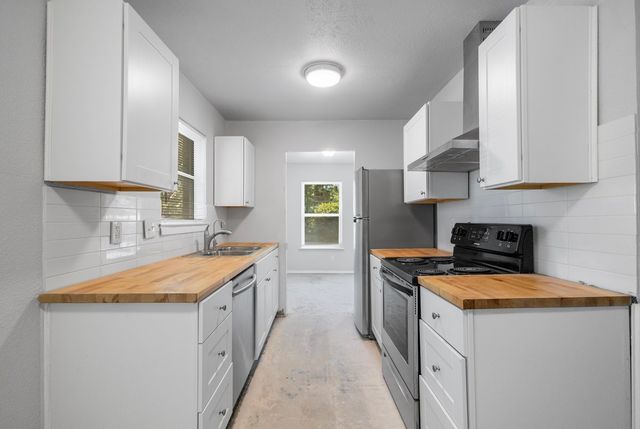 655 W PENTAGON Parkway, Dallas, TX 75224