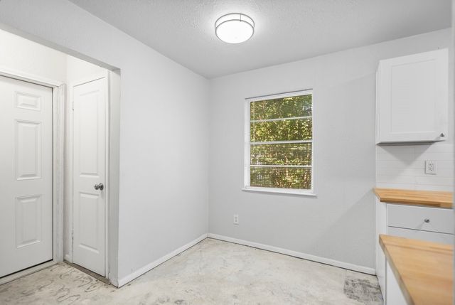 655 W PENTAGON Parkway, Dallas, TX 75224
