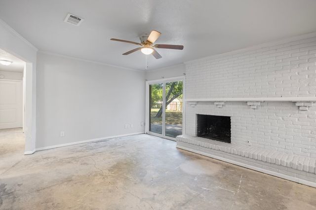 655 W PENTAGON Parkway, Dallas, TX 75224