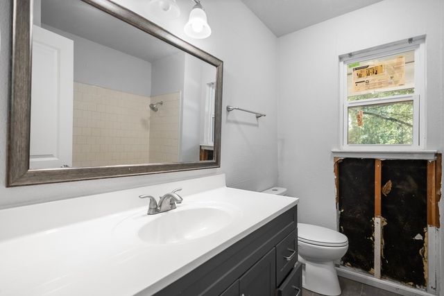 655 W PENTAGON Parkway, Dallas, TX 75224