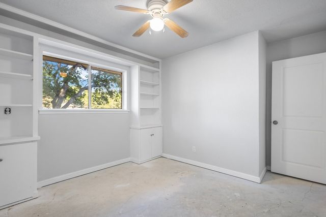 655 W PENTAGON Parkway, Dallas, TX 75224