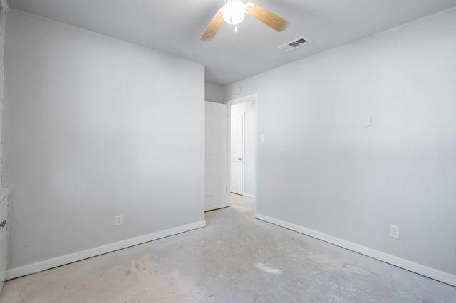 655 W PENTAGON Parkway, Dallas, TX 75224