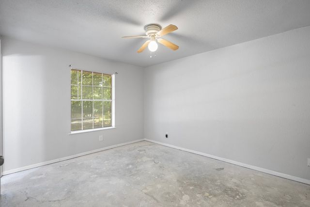 655 W PENTAGON Parkway, Dallas, TX 75224