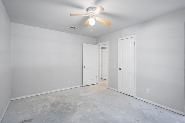 655 W PENTAGON Parkway, Dallas, TX 75224
