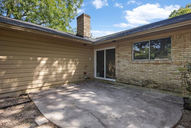 655 W PENTAGON Parkway, Dallas, TX 75224