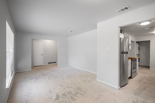 655 W PENTAGON Parkway, Dallas, TX 75224