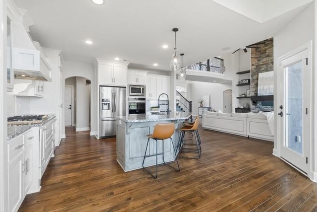 10231 N Kansas Avenue, Kansas City, MO 64155