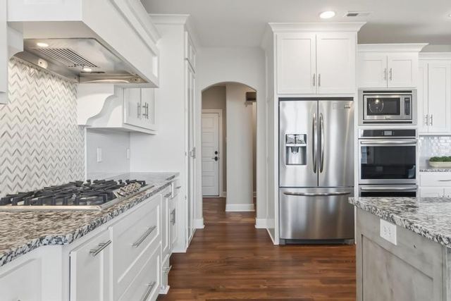 10231 N Kansas Avenue, Kansas City, MO 64155