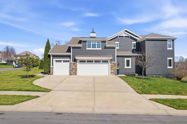 10231 N Kansas Avenue, Kansas City, MO 64155