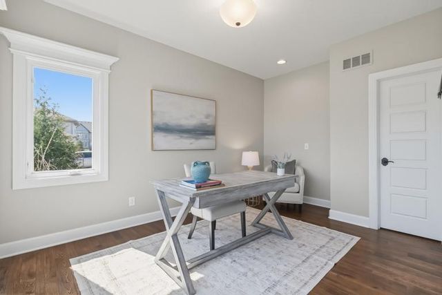 10231 N Kansas Avenue, Kansas City, MO 64155